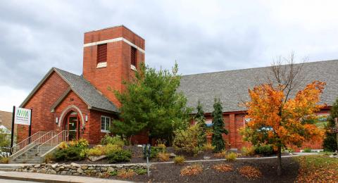 Exterior of the Museum of the White Mountains building
