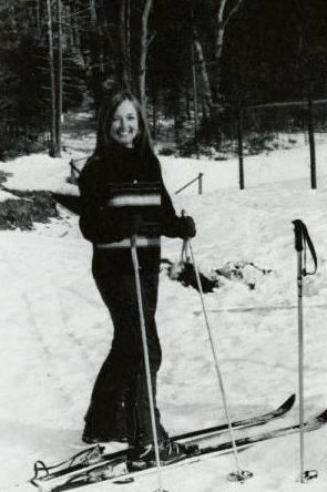 Ellen skiing