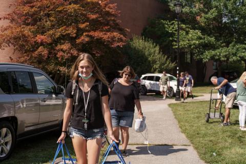 Student moving in